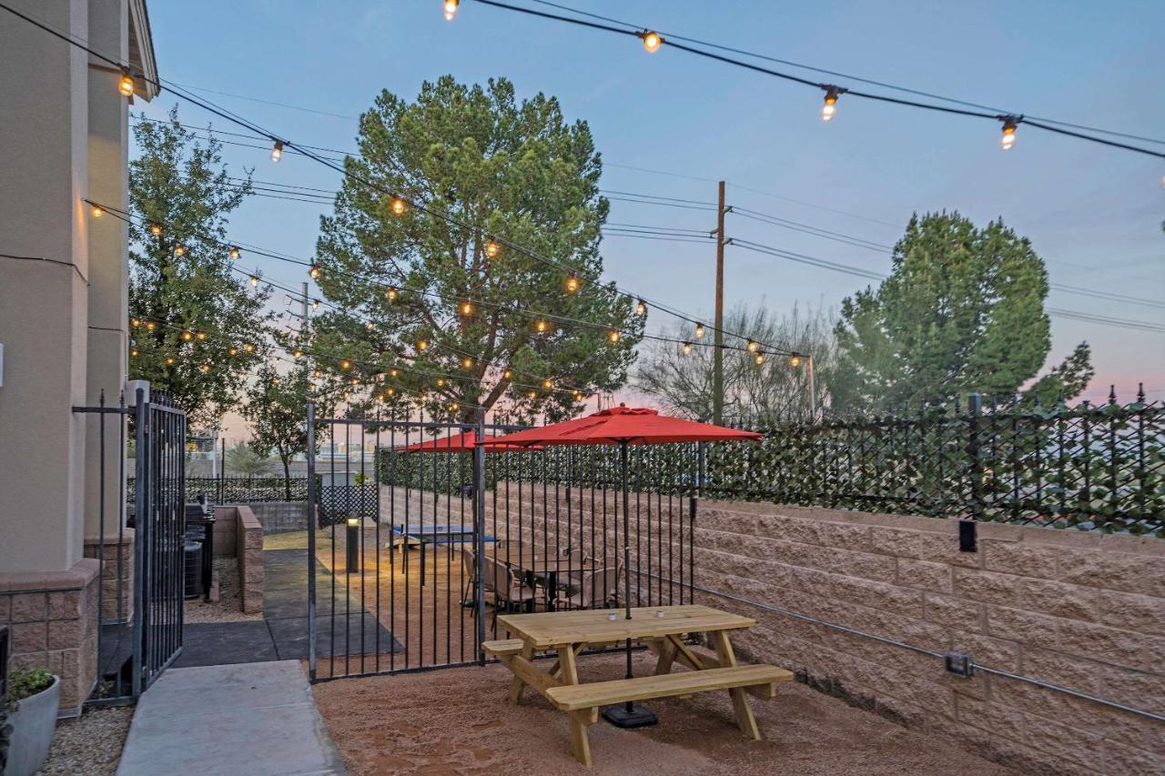 La Quinta Inn & Suites By Wyndham Tempe University, Phoenix Экстерьер фото