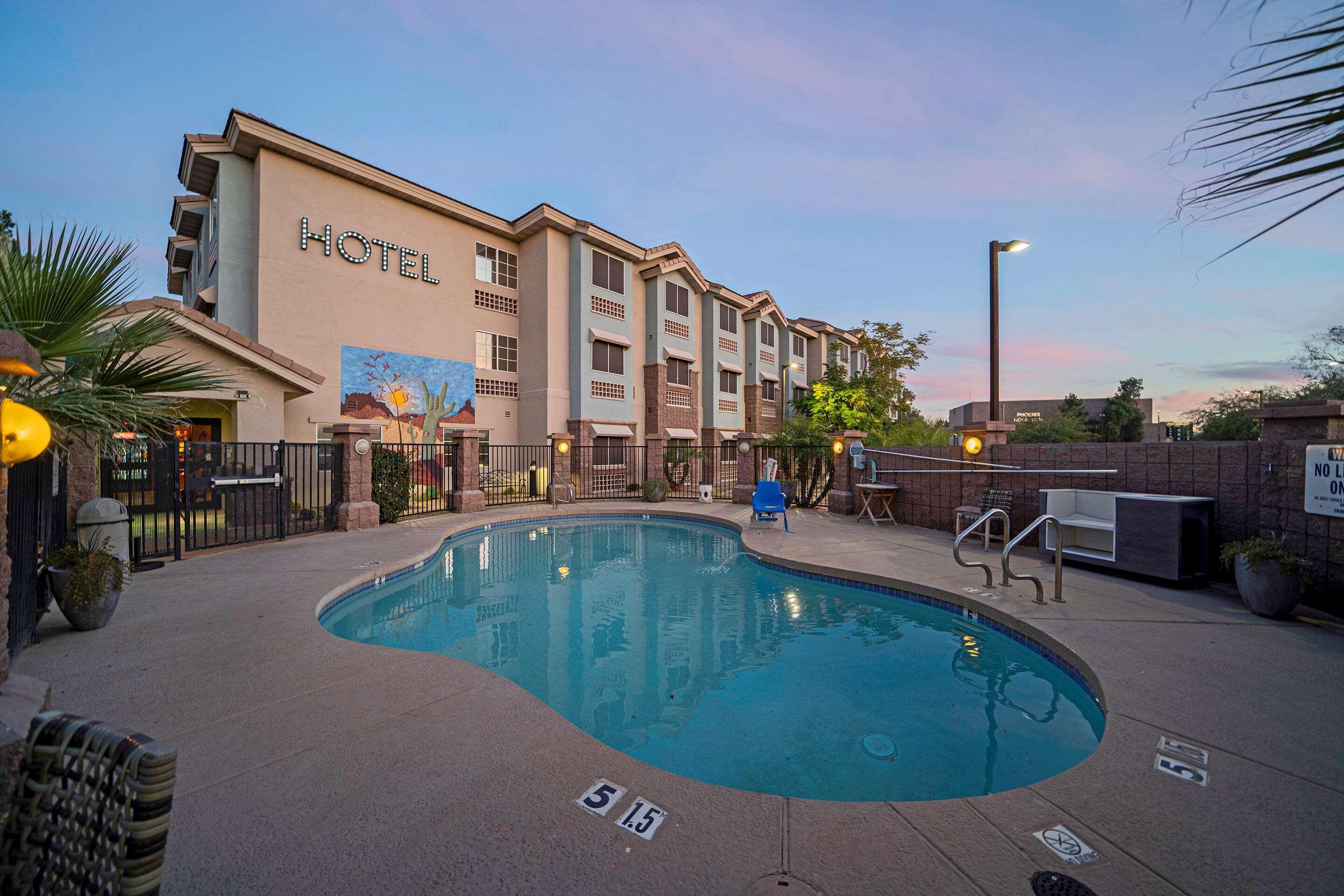 La Quinta Inn & Suites By Wyndham Tempe University, Phoenix Экстерьер фото