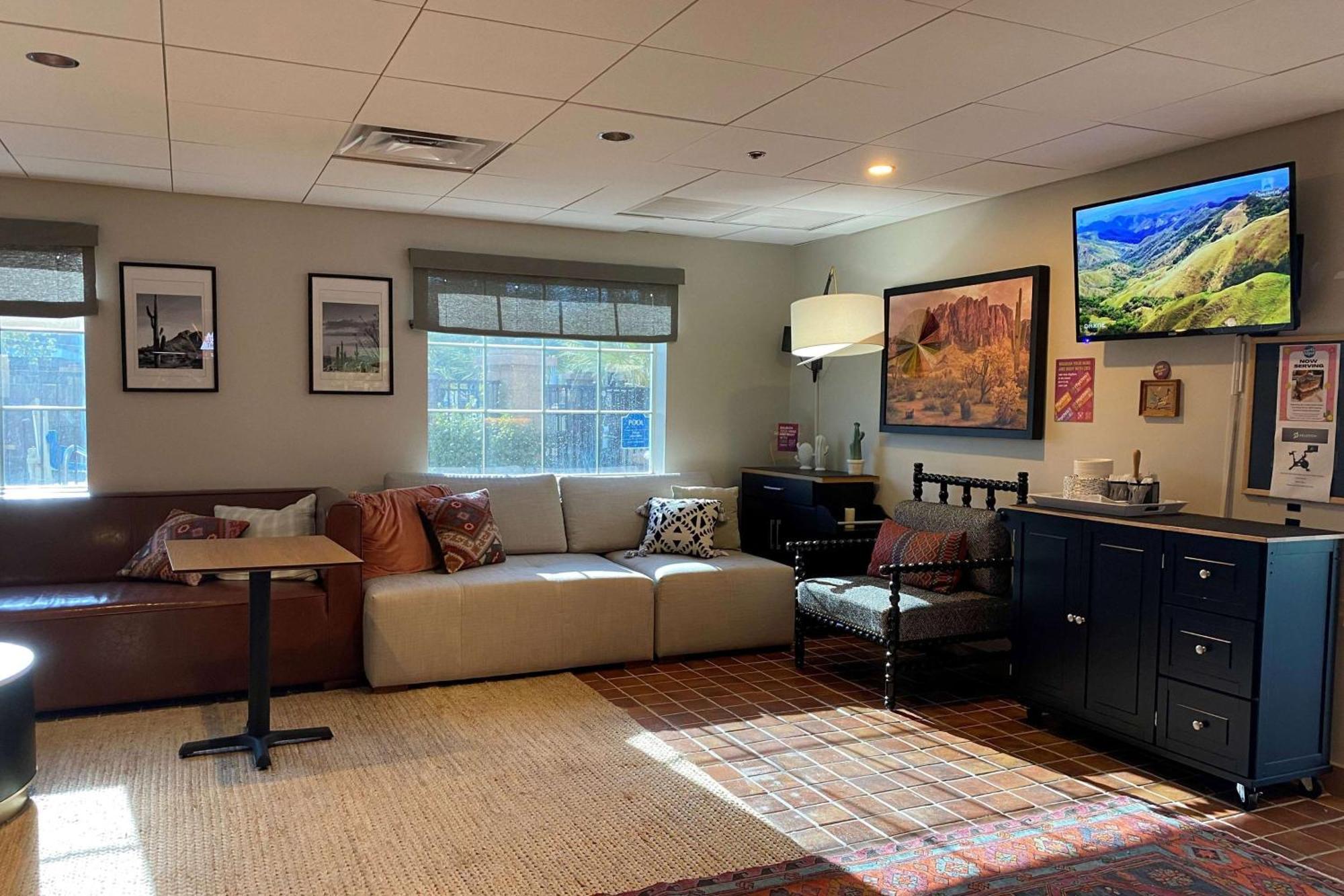 La Quinta Inn & Suites By Wyndham Tempe University, Phoenix Экстерьер фото